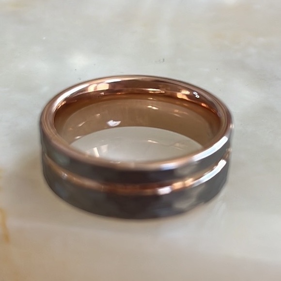 Rose Gold 8mm Tungsten Wedding Band hammer cut - Picture 8 of 15